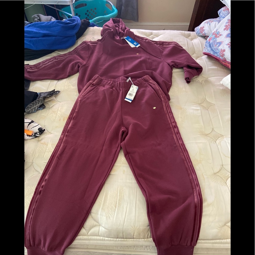 WOMENS BURGUNDY TRACK SUIT VELVET STRIPES